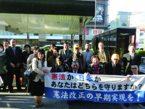 街頭啓発活動を終えて記念写真